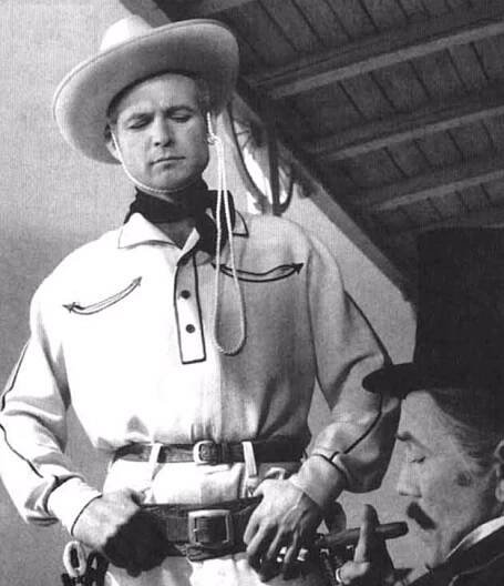 FOTO: Hlavní postavu Limonádového Joe měl původně ztvárnit Karel Fiala, ale Jiří Kodet. – stránka 2