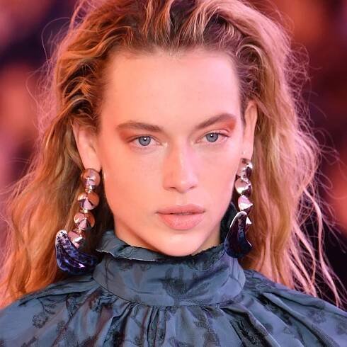 Pourquoi on va toutes vouloir porter des bijoux Chloé ?