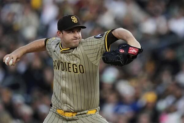 Michael King pitches for the Padres on April 7, 2025.