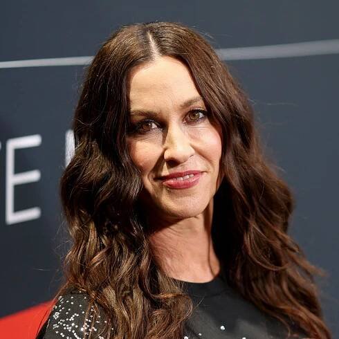 Alanis Morissette says she ‘would not be alive’ without therapy