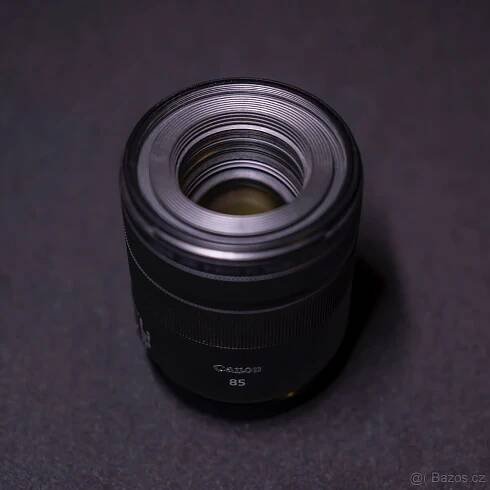 Canon RF 85 mm f/2 Macro IS STM - Olomouc