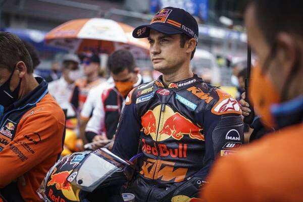 Dani Pedrosa – MotoGP Star at Legends Parade