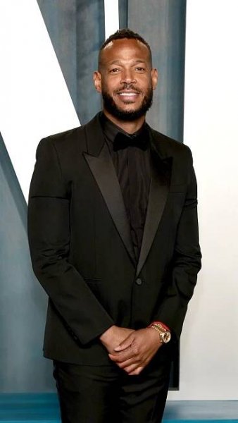 Marlon Wayans Bio Page