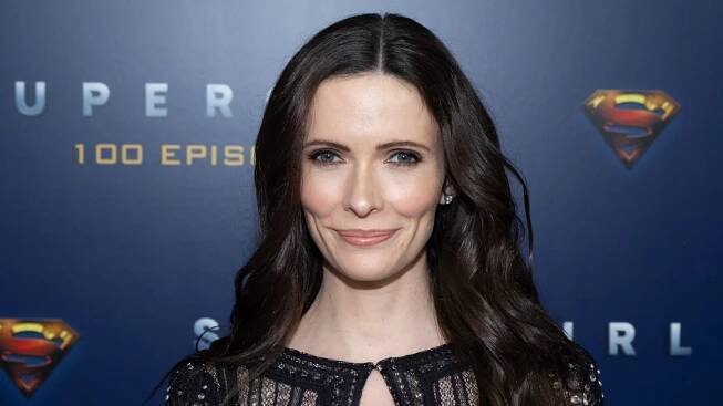 Elizabeth Tulloch - Actress
