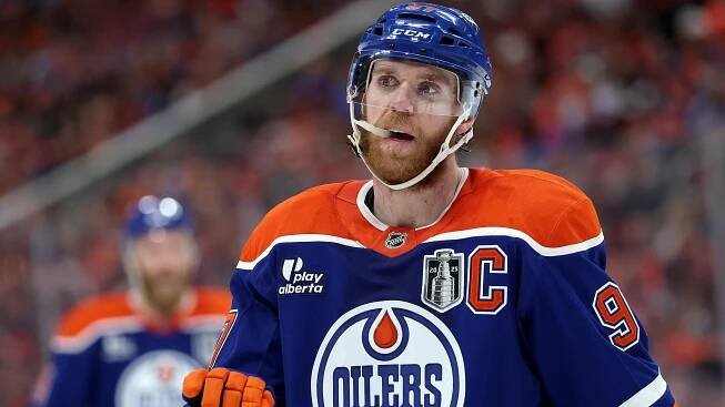 Sidney Crosby, Connor McDavid Headline Canada Hockey Roster for 2026 Winter Olympics