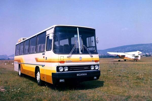 Ikarus 577 Scania: misia Irak | Slovenská autobusová doprava Zvolen, a.s.