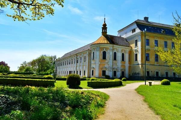 Zámek Lysá nad Labem | TuristickaMapa.cz