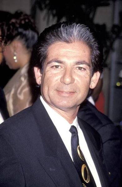 Robert Kardashian is the American lawyer and businessman who defended OJ Simpson