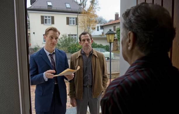 V labyrintu mlčení - Z filmu - Alexander Fehling, André Szymanski