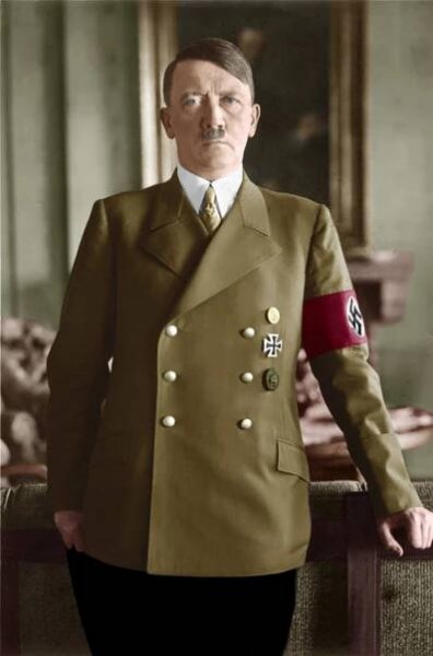 Adolf Hitler biografie vůdce nacistické strany / Biografie