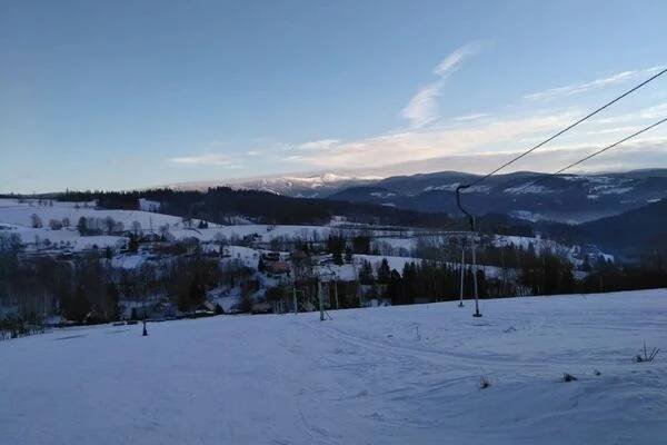 Skiareál Sklenařice  - vlek Metlák a Sklenařičák foto 1