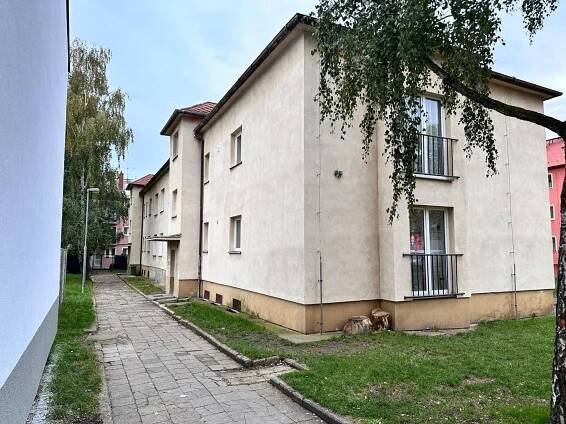 Pronájem pokoje 1+0 (1+kk) 20m2, ul Kadaňká, Chomutov | Reality.iDNES.cz 