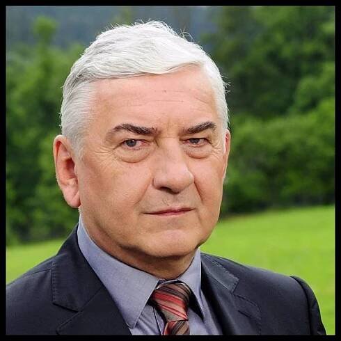 FOTO: Miroslav Donutil v roli doktora Martina. – stránka 3