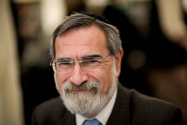 Malé poohliadnutie sa za životom rabína lorda J. Sacksa