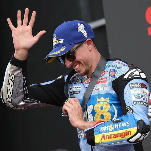 Alex Marquez breaks lap record to clinch pole at Catalan Grand Prix