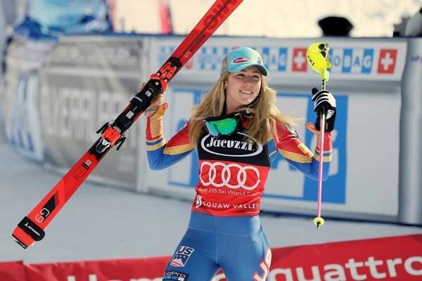 V Rusku byl kvůli počasí zrušen superobří slalom žen. Shiffrinová díky tomu ovládla celkové pořadí