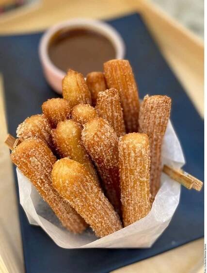 Pin de Galería de Recursos Útiles,Vis en Donas & Churros... | Receta para churros caseros, Comida, Postres rapidos