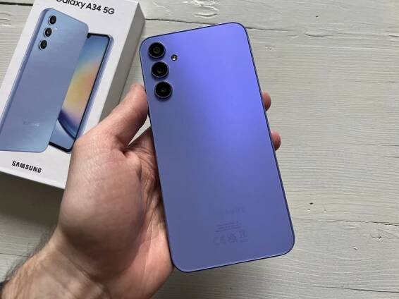 Recenze Galaxy A34 5G: Nový král střední třídy s korunou
