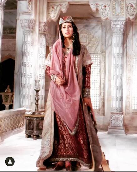 Manisha Koirala : Net Worth, Height, Weight, Age, Affairs, Wiki, Facts and Figures 14