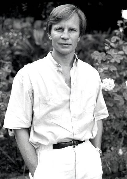 File:Michael York Allan Warren.jpg - Wikimedia Commons