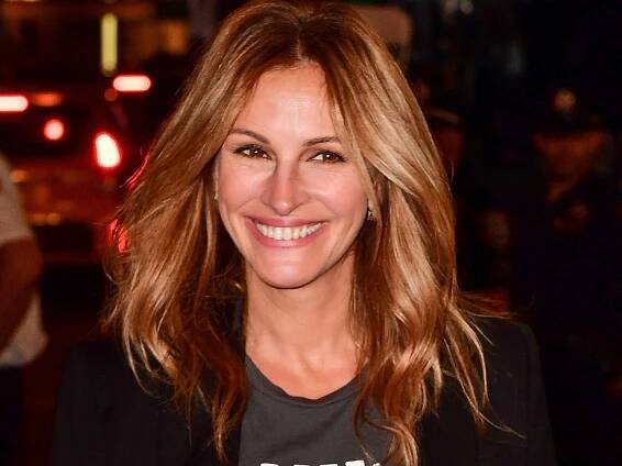 Julia Roberts Shows Off Light Blonde Hair at Homecoming Press Event