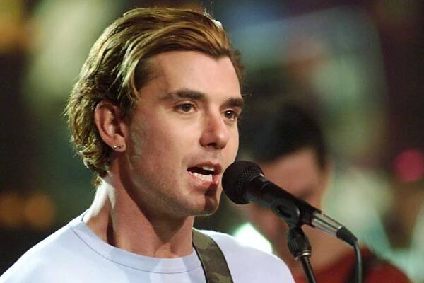 Bush singer Gavin Rossdale performing on 'MTV 2 Large' on New Year's Eve in MTV's Times Square studios, 12/31/99.
