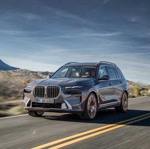 2023 BMW X7 Arrives with More Power and a New Look