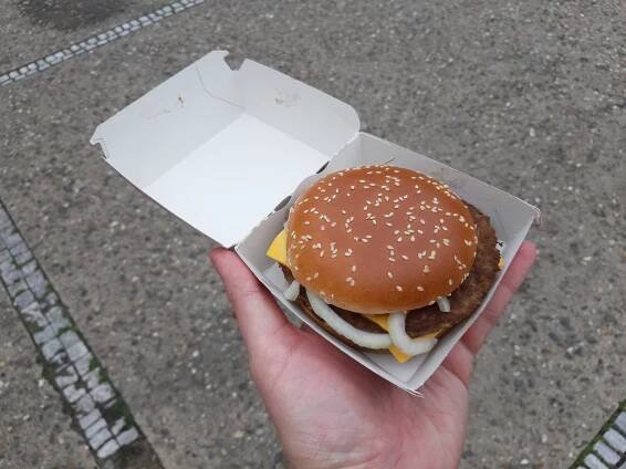 Soubor:McDonalds CZ 20220823 162911.jpg – Wikipedie