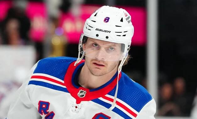Trouba byl vyhlášen držitelem Mark Messier Leadership Award