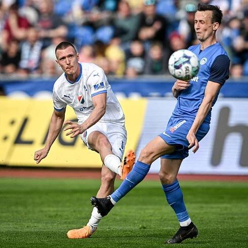 Baník na Slavii: Ostuda. V deseti je to těžké, věděl Lischka. Co řekl k Tankovi?
