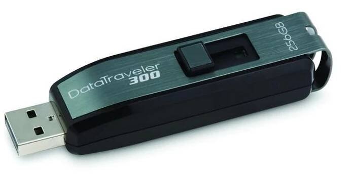 Největší USB flash disk na světě s kapacitou 256 GB stojí 17 tisíc korun