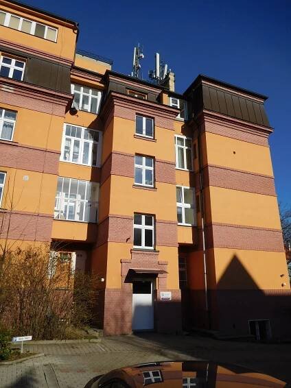 Soubor:Praha Strasnice Nad olsinami 3 UAPPSC 2.jpg – Wikipedie