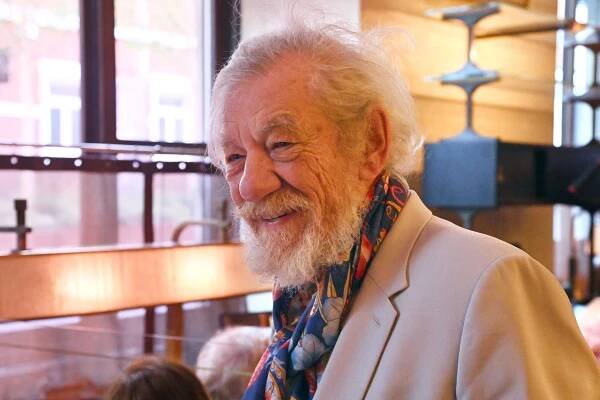 Ian McKellen Says Closeted Gay Actors Should Stop Listening to Their Agents and Come Out
