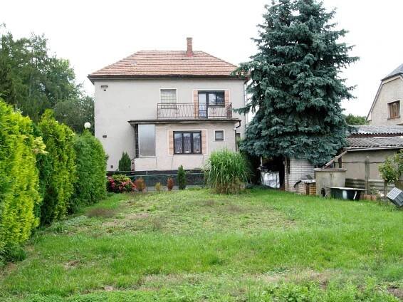 PRODÁNO - Rodinný dům 5+2 s garáží a zahradou, Smiřice, okr. Hradec Králové - Mgr. Tomáš Veigl - realitní makléř 