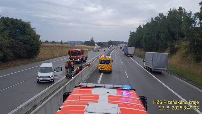 Na dálnici D5 na 125. km ve směru na Rozvadov došlo k dopravní...