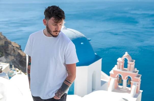 Santorini Oia Photographer