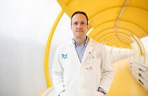 Dr. Novotny
