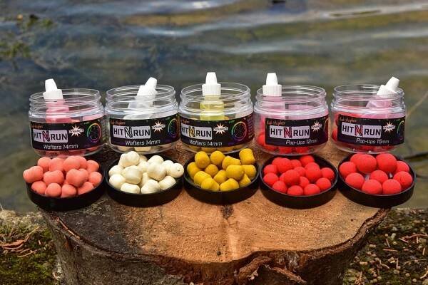 Boilie DYNAMITE BAITS Pop Up Wafters Hit N Run | OKfish.cz, rybářské potřeby