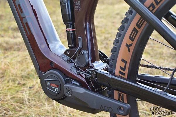 Elektrokolo Cube Stereo Hybrid 140 HPC Race 750 liquidred´n´black 2024 | CYKLOKYJOVSKY.cz