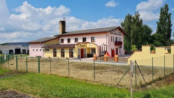 Občerstvení - JZD Dobrá Voda Hoštice u Volyně foto 2