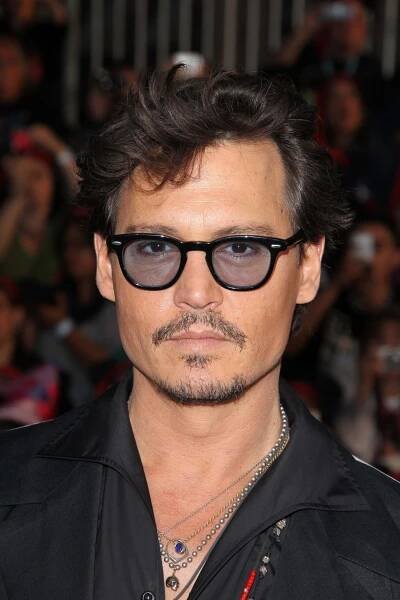 35 Johnny Depp’s Most Iconic Hairstyles Over The Years