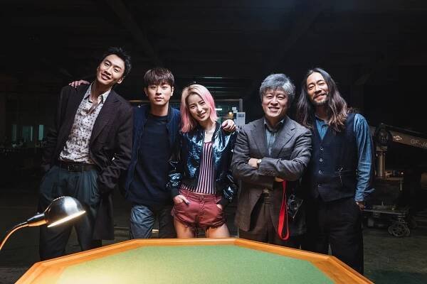 Kwang-soo Lee, Jeong-min Park, Ji-yeon Lim, Hae-hyo Kwon, Seung-beom Ryoo - Tajja: won aidey jaek - Z natáčení