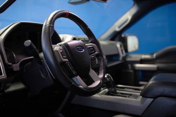 Ford F-150 Raptor černý - F67