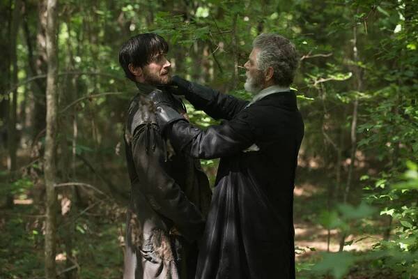 Salem - Cat and Mouse - Z filmu - Iddo Goldberg, Stephen Lang