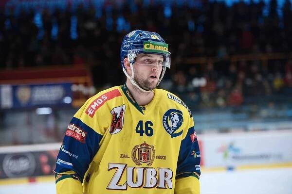 Přerov opět prohrál derby, Jestřábi doma skolili Zubry po 38 měsících