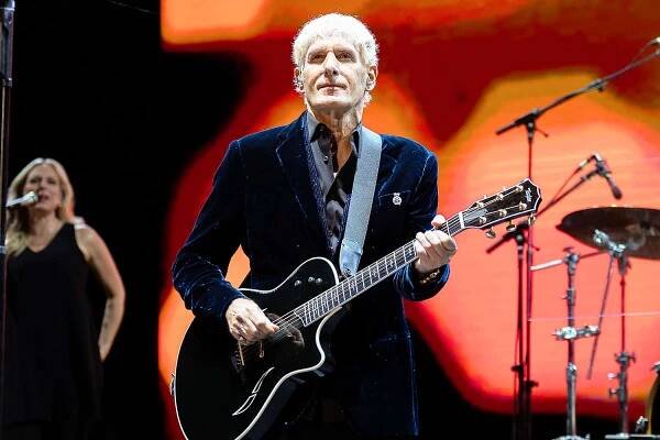 Michael Bolton's Daughters Reveal Which Song He Sang Right After Coming Out of Brain Surgery (Exclusive)