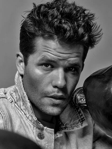 Celebrities – Brandon Jameson