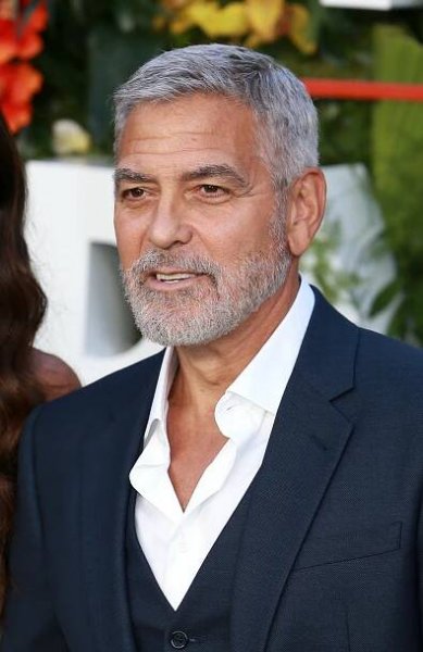 Apríly slavných. Králem žertíků je George Clooney, Kit Harington za vtip málem zaplatil rozvodem