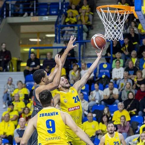 Basketbal: BK Opava - SK Slavia Praha, říjen 2024.