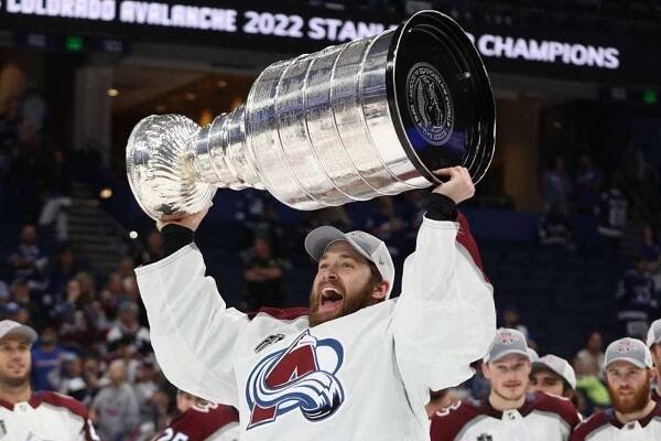 Pavel Francouz ukončil kariéru. Poslední český vítěz Stanley Cupu se loučí ve 33 letech